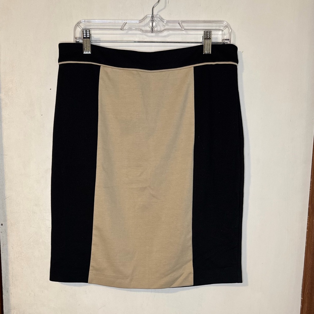 Dana Buchman Black and Tan Pencil Skirt